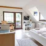 ホテル Lindenhof Hubmersberg 4*