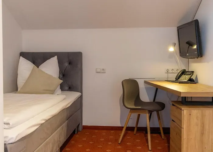 Hotel Lindenhof Hubmersberg 4*