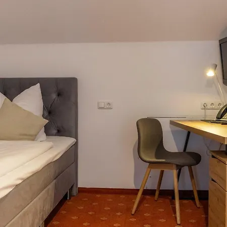 Hotel Lindenhof Hubmersberg 4*