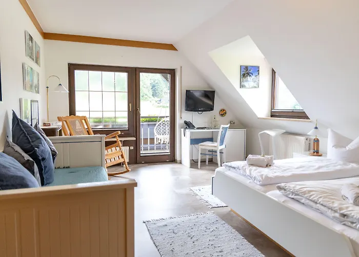 Hotel Lindenhof Hubmersberg 4*